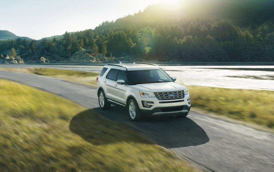 Ford Explorer Platinum 2015 года  (фото 7 из 33)